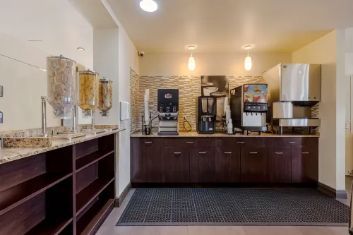 Best Western Plus Miami Airport North Hotel  Suites Питание Photos