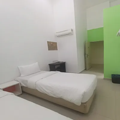 YY48 Hotel 2 Mins Walk from Masjid Jamek LRT Station Featured Photos