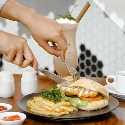Aveta Hotel Malioboro Dining Photos