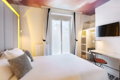 Nouvel Eiffel Hotel - Paris Photos