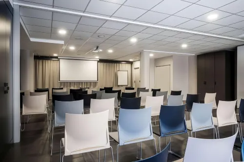 Best Western Plus Suitcase Paris la Defense Geschäftseinrichtungen Photos