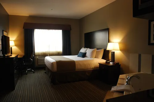 Best Western Plus Fort Saskatchewan Inn  Suites Chambres Photos
