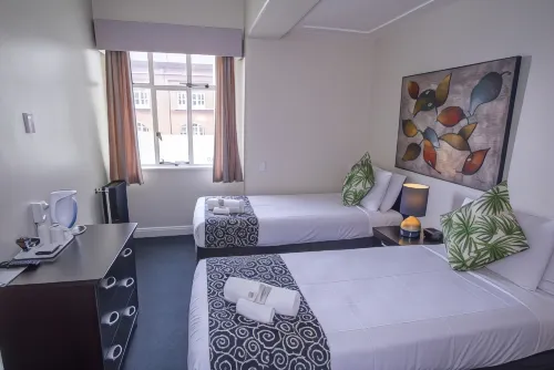 Hotel Waterloo & Backpackers Photos