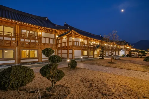 Jeonju Wangyijimil Hanok Hotel Ngoại thất Photos
