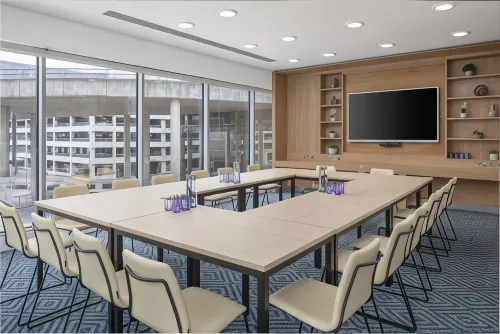 Hampton by Hilton London Gatwick Airport Business Facilities Photos
