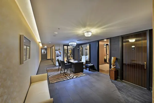 Hotel Amaroossa Grande Bekasi Photos