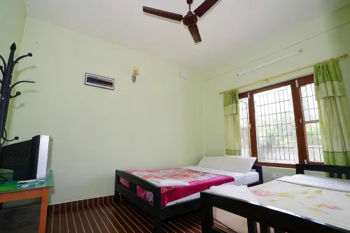 Harry Guest House & Restaurant Unggulan Photos