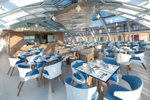 Agora Swiss Night by Fassbind Restauration Photos