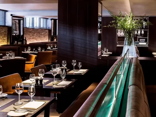 Dakota Glasgow Dining Photos
