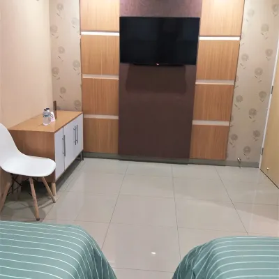 HOTEL LENGKONG 2 Kamar Photos