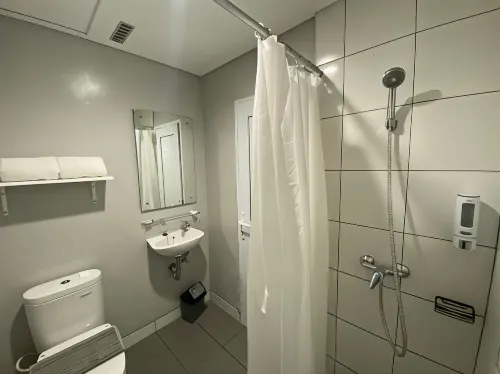 Hkita Hotel Kamar Photos