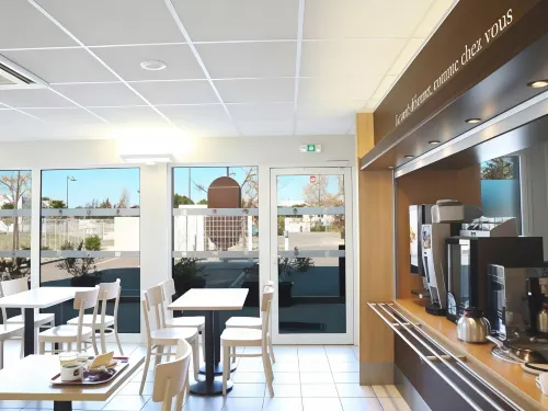 B&B HOTEL Marseille Aéroport Saint-Victoret Restauration Photos