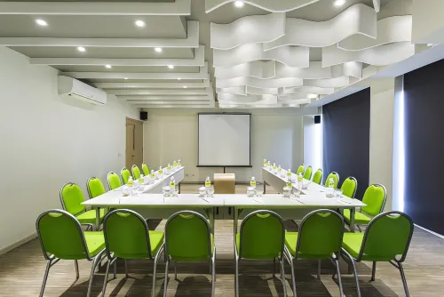 MaxOne Hotel Bukit Jimbaran Fasilitas Bisnis Photos