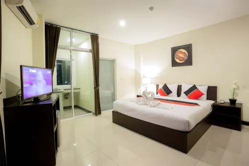 The Elegant Patong Unggulan Photos