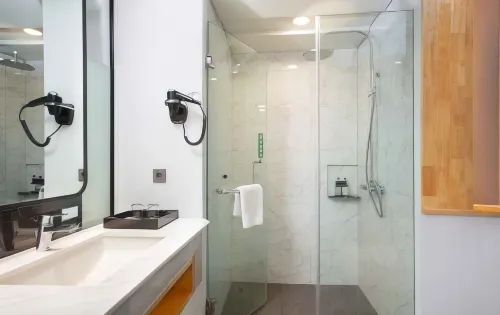 The 1O1 Jakarta Airport Cbc Kamar Photos
