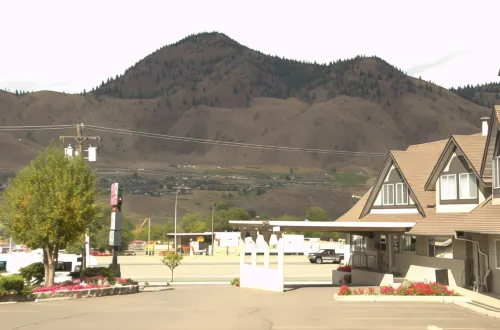Best Budget Inn & Suites Kamloops Near Hotel Photos