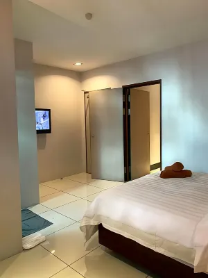 The Room Hotel Номера Photos