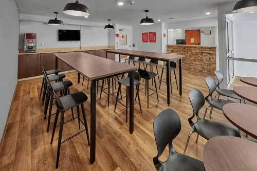 Extended Suites Monterrey Aeropuerto Restauration Photos