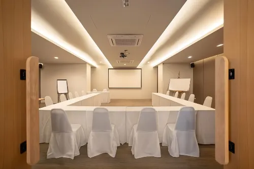 The Rise Suites Hotel, Chiang Mai مرافق الأعمال Photos