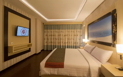 Grand Puri Saron Yogyakarta Camere Photos