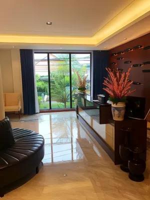 Confetti Garden Hotel Area Publik Photos