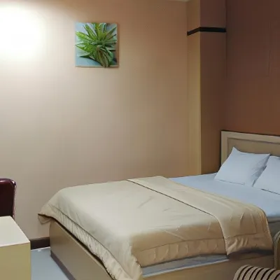 Hotel Venus Rooms Photos