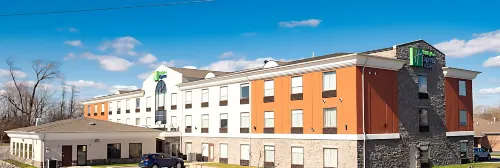 Holiday Inn Express & Suites Chester-Monroe-Goshen Ngoại thất Photos