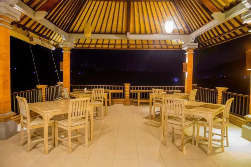 Patal Kikian Villa Dining Photos