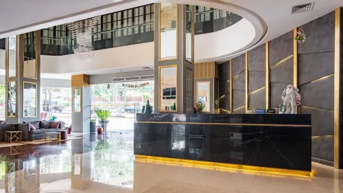 Grand Edge Hotel Semarang Area Publik Photos