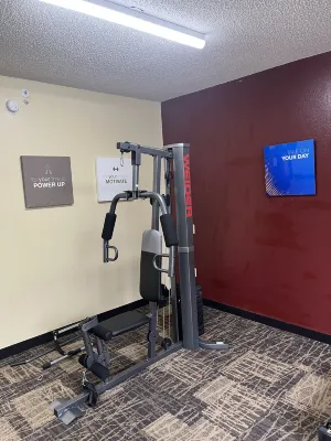 Red Roof Inn & Suites Indianapolis Airport Featured Photos