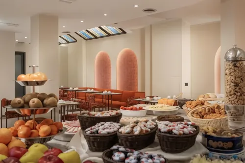 Hotel Mozart Restauration Photos