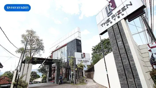 The Rizen Hotel Eksterior Photos