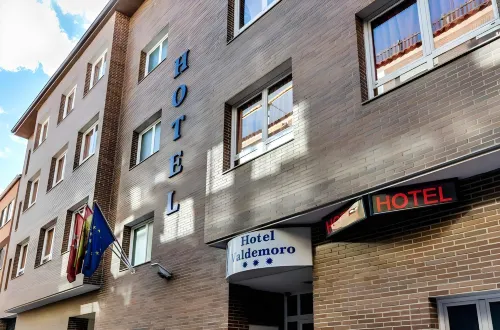 Hotel Valdemoro Exterior Photos