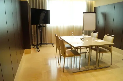 LCB Hotel Fuenlabrada Business Facilities Photos