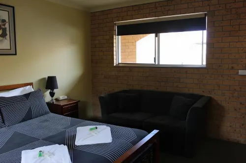 Colac Mid City Motor Inn Photos