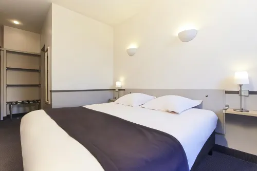 Hôtel Kyriad Nimes Centre Chambres Photos