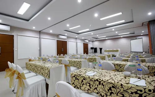 Rumah Kito Resort Hotel Jambi by Waringin Hospitality Fasilitas Bisnis Photos