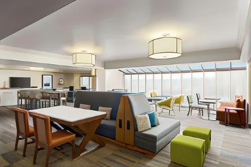 Hampton Inn Portland Airport Photos