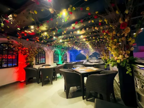 Rose Palace Hotel, Gulberg Restauration Photos