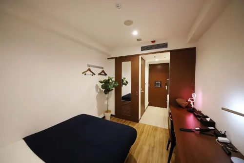 Zonk Hotel Hakata Zimmer Photos