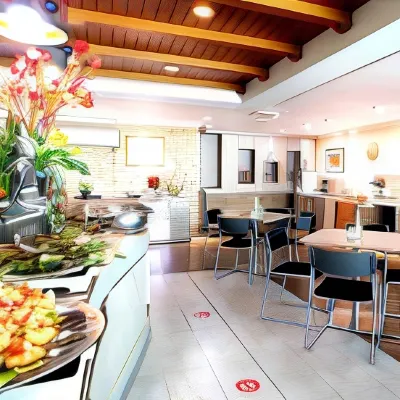 Tamarin Hotel Jakarta Manage by Vib Hospitality Management Makanan Photos