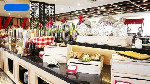 DAFAM Pacific Caesar Surabaya Makanan Photos