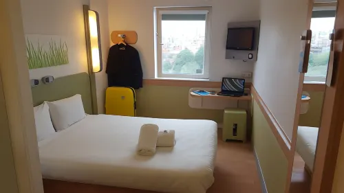 Ibis Budget Leeds Centre Crown Point Road Photos