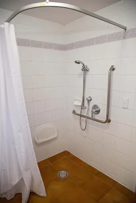 Akaroa Criterion Motel Rooms Photos