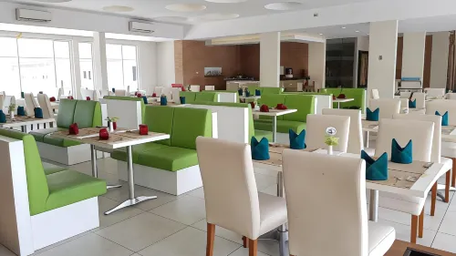Front One Resort Magelang Makanan Photos