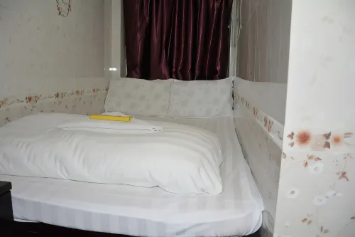 Everest Hostel Block E Rooms Photos