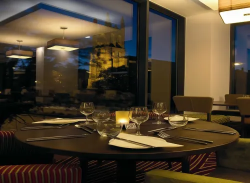 Leonardo Hotel Derby Restauration Photos