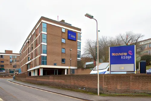 Redwings Lodge Wolverhampton Central Extérieur Photos
