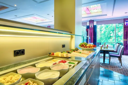 Leonardo Hotel Munich Arabellapark Dining Photos
