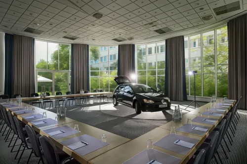 Wyndham Hannover Atrium Business Facilities Photos